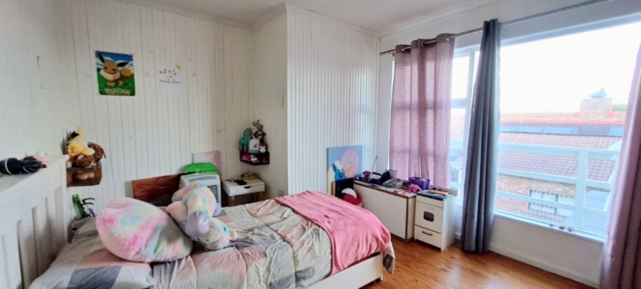 4 Bedroom Property for Sale in Sandbaai Western Cape